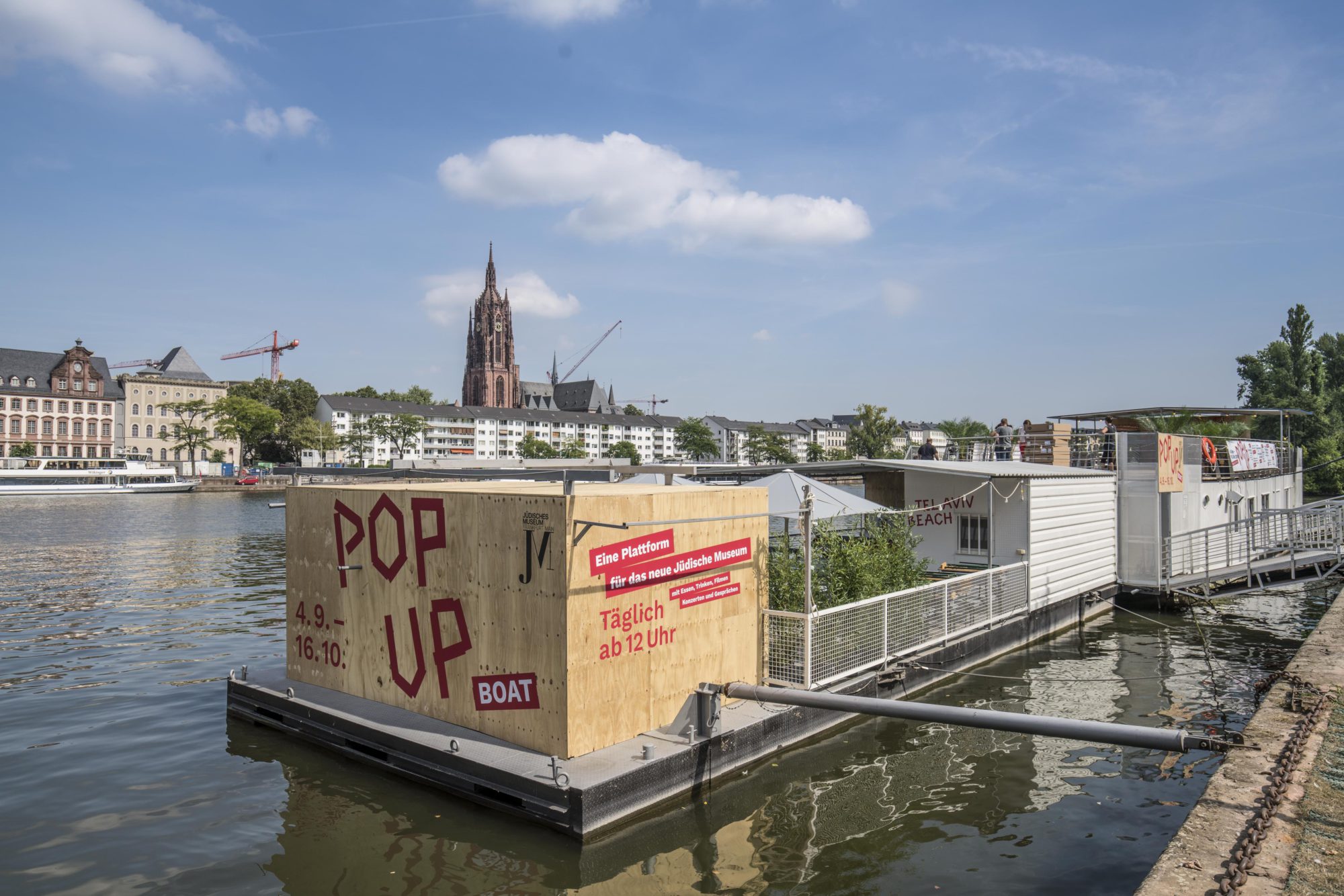 Pop Up Boat in Frankfurt